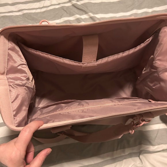 BÉIS Mini Weekender - Picture 2 of 3